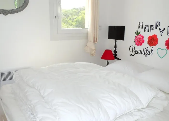 - 3 Pièces Proche Avec Piscine Et Tennis - Fr-1-487-303 * Cabourg