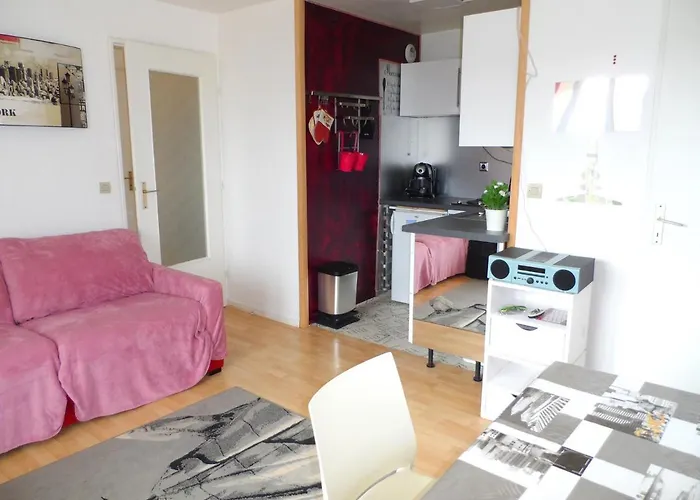 - 3 Pièces Proche Avec Piscine Et Tennis - Fr-1-487-303